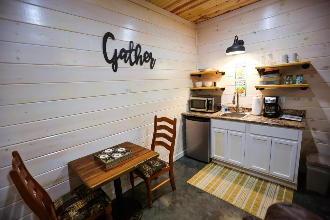 Knotty Squirrel Cabins Mountain View Ngoại thất bức ảnh